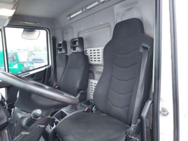 Iveco EUROCARGO 120-190L Photo 21