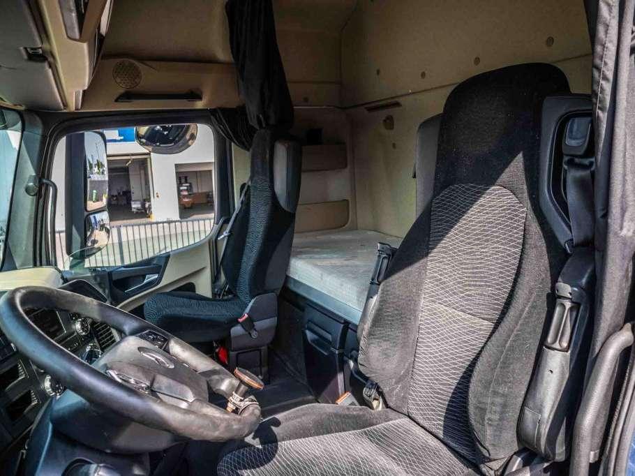 Mercedes-Benz ACTROS 1848 LS Photo 8