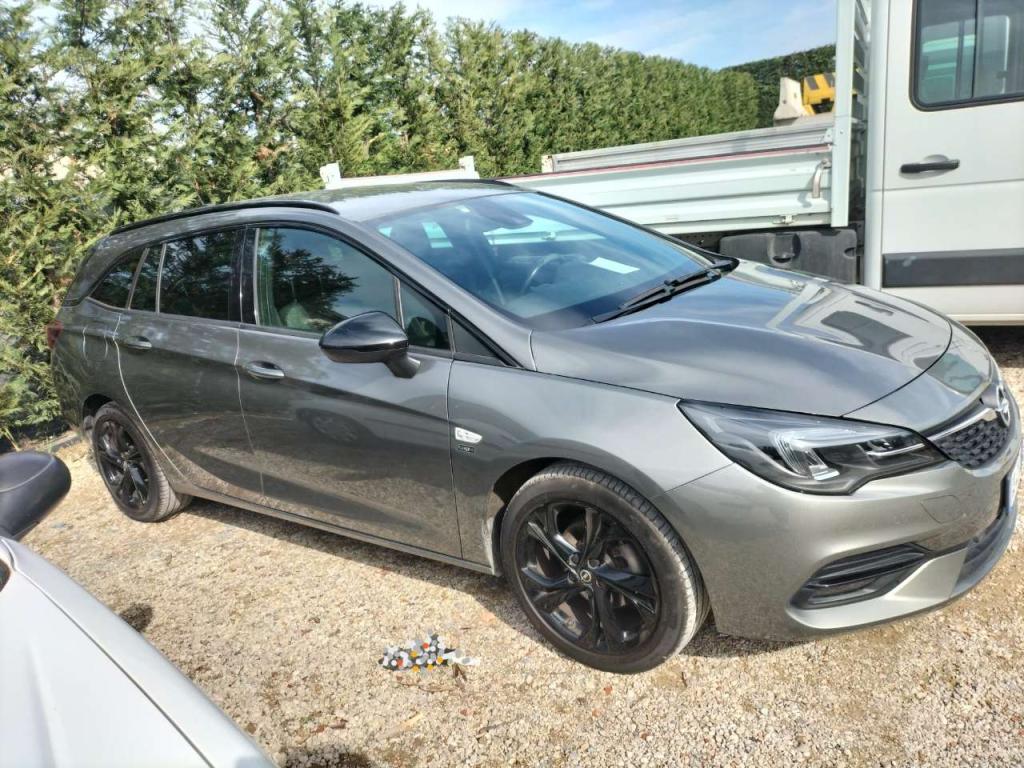 Opel ASTRA SPORTS TOURER+ Photo 1