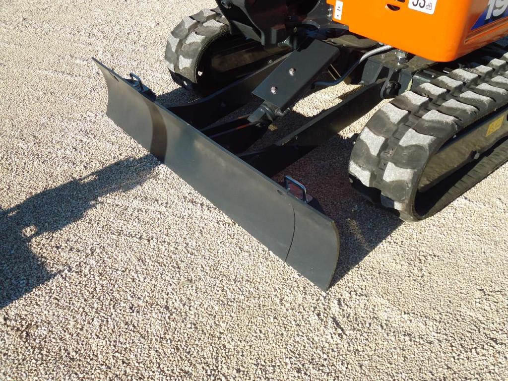 Hitachi zx19U-6 YR Photo 12