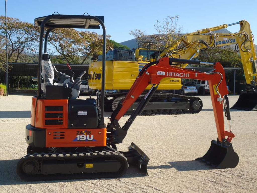 Hitachi zx19U-6 YR Photo 7