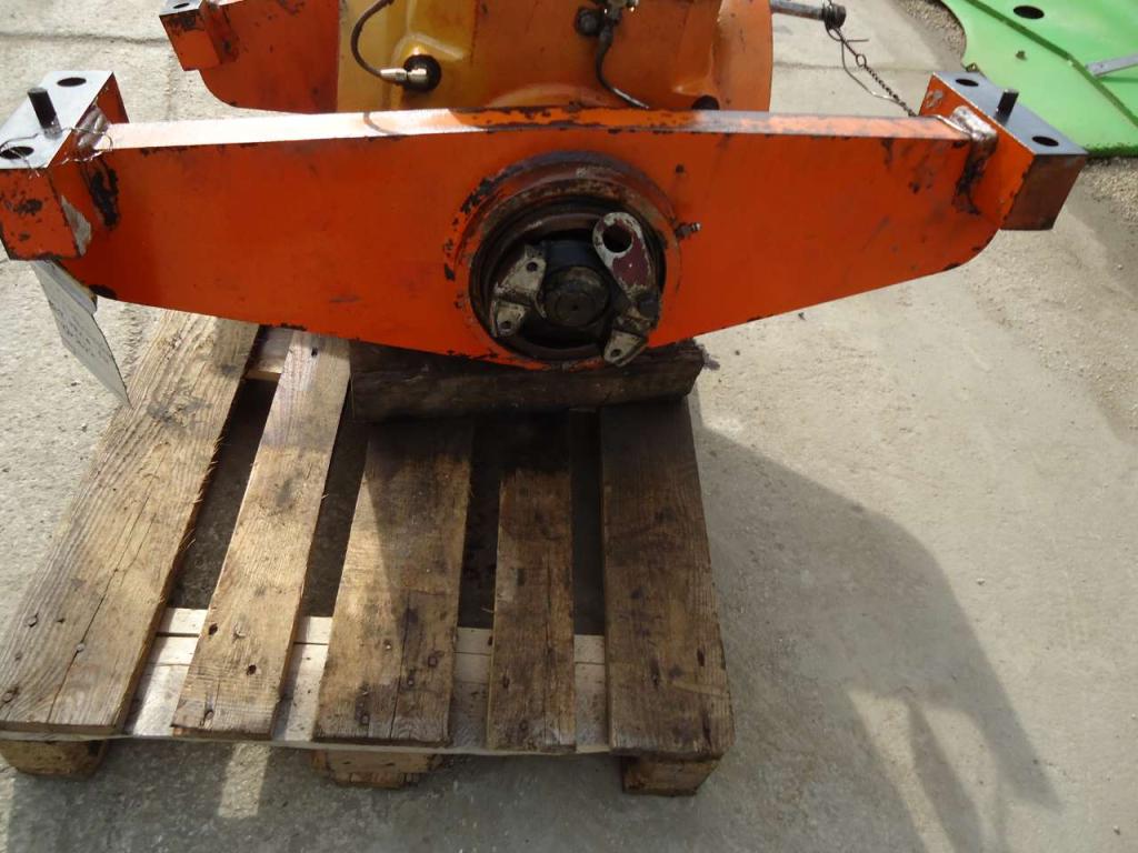 Axle support for Fiat Hitachi W270 Photo 2