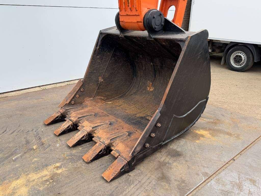 Hitachi ZX70-LCH - Hammer Lines / Isuzu Engine Photo 16
