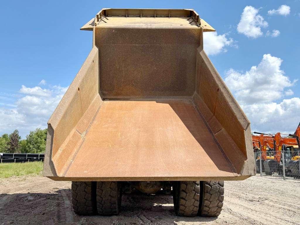 Komatsu HD 405-7 - German Machine / Automatic Greasing Photo 13