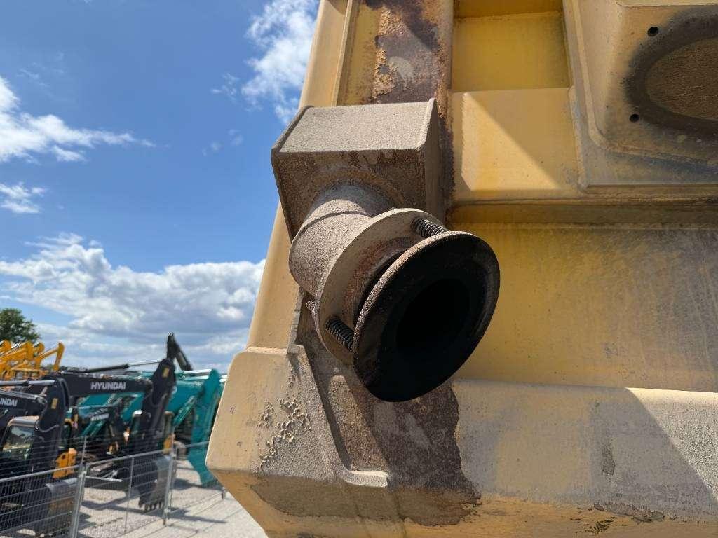 Komatsu HD 405-7 - German Machine / Automatic Greasing Photo 20