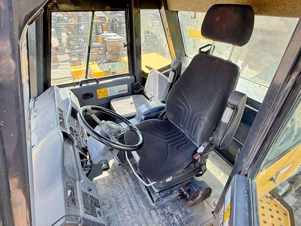 Komatsu HD 405-7 - German Machine / Automatic Greasing Photo 7