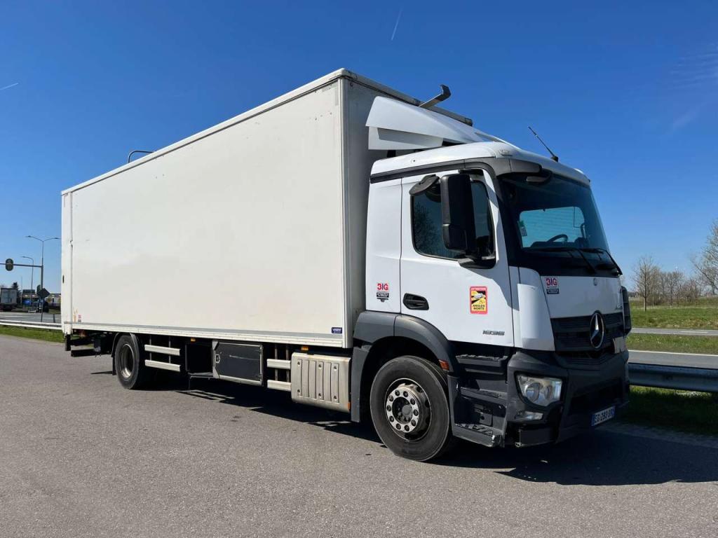 Mercedes-Benz Antos 1836 4x2 Closed Box, double floor Photo 6