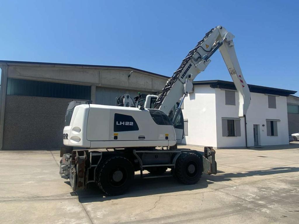 Liebherr LH 22 M Photo 6