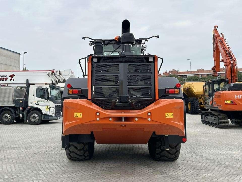 Hitachi ZW310-7 Photo 22