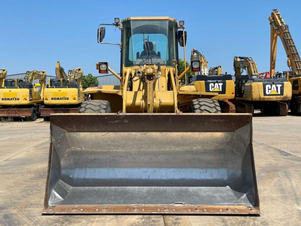 Caterpillar 938F Photo 8