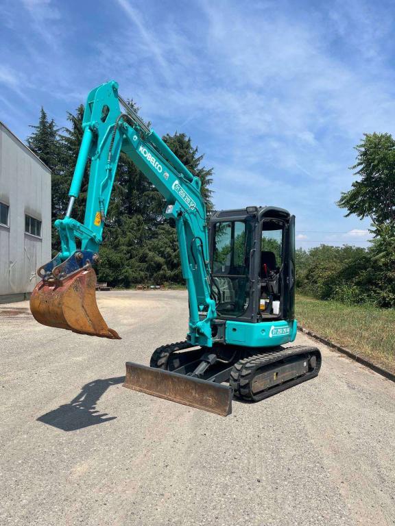 Kobelco SK35SR-6E Photo 3