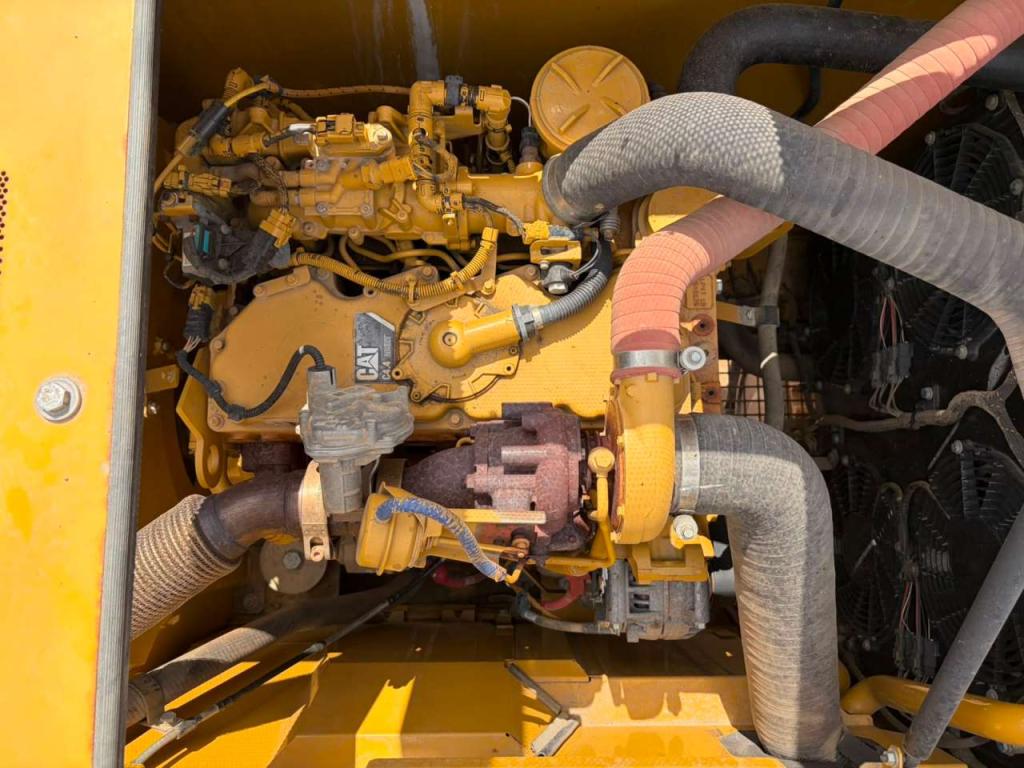 Caterpillar 320GC Photo 29