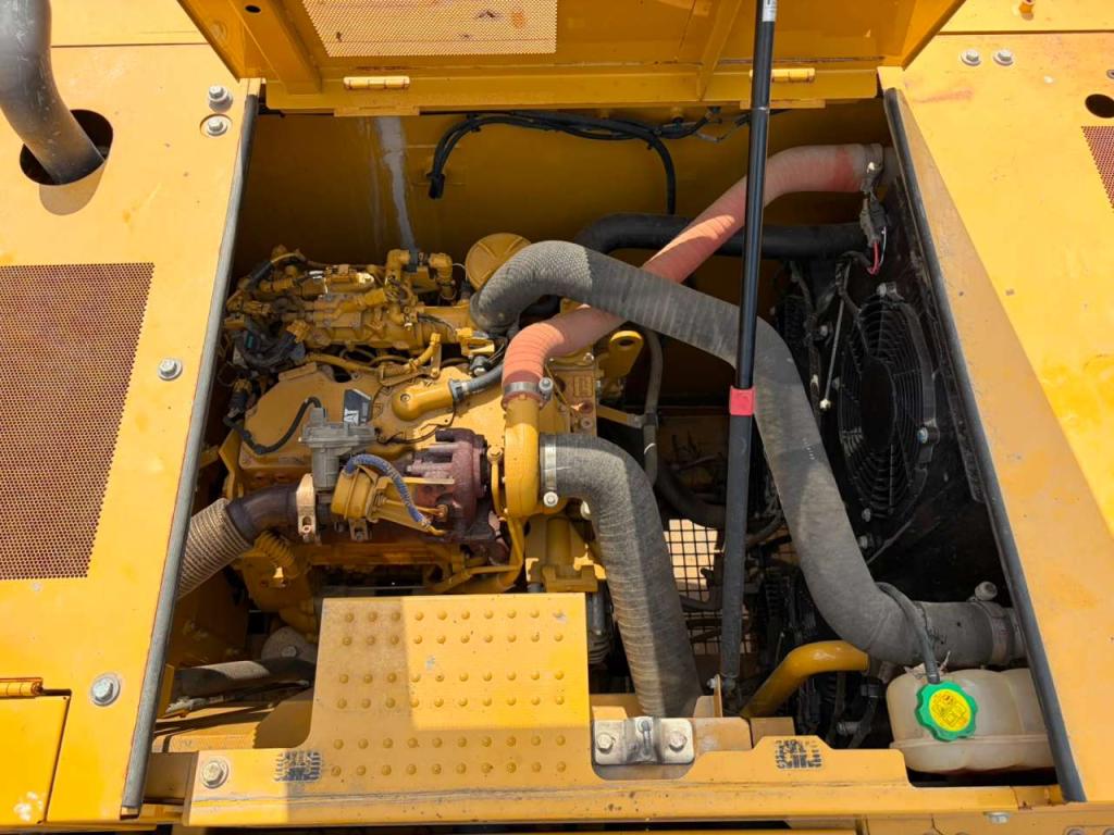 Caterpillar 320GC Photo 30
