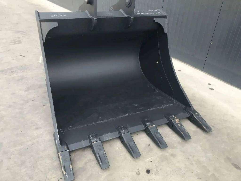 Volvo EC220 Photo 3