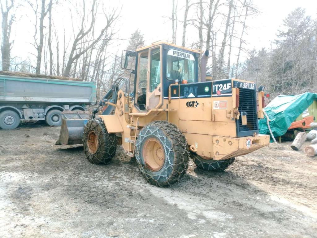 Caterpillar IT24F Photo 4