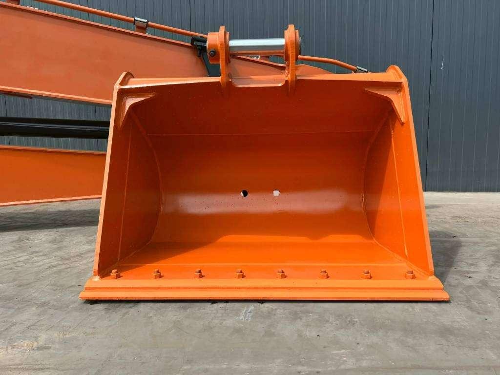 Long reach arm for Hitachi ZX200 18m Set Photo 10
