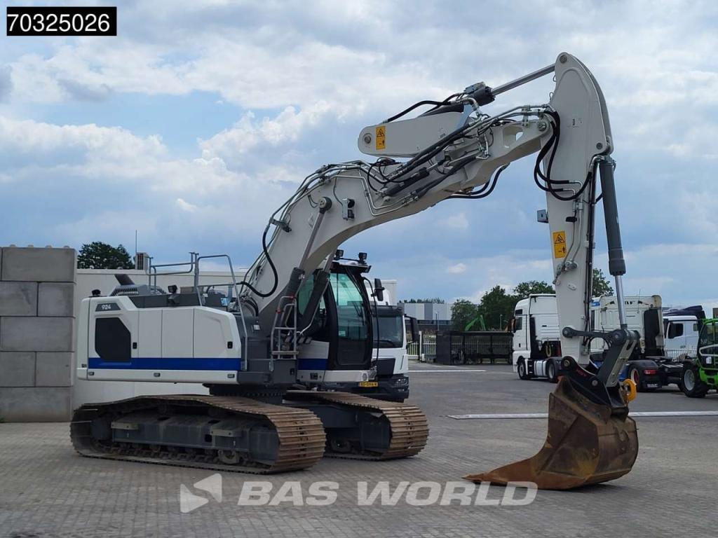 Liebherr R924 LC Photo 11