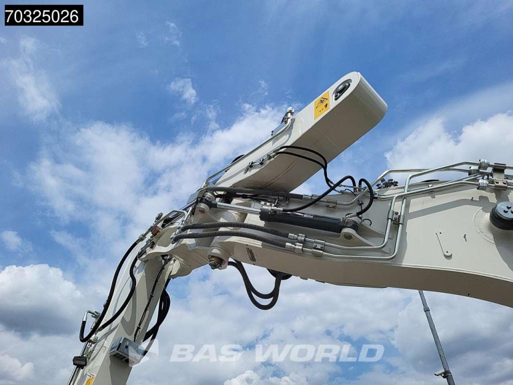 Liebherr R924 LC Photo 17