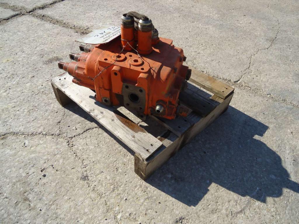 Hydraulic distributor for Fiat Allis FL10E Photo 1