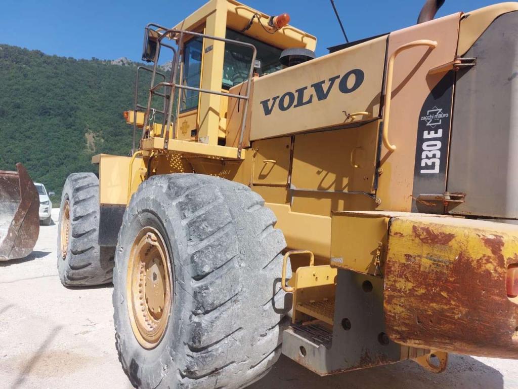 Volvo L 330 E Photo 9