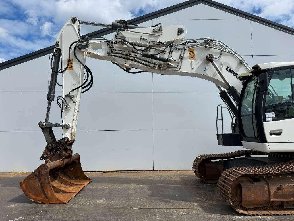 Liebherr R922LC - 2 Buckets Included / Automatic Greasing Photo 17