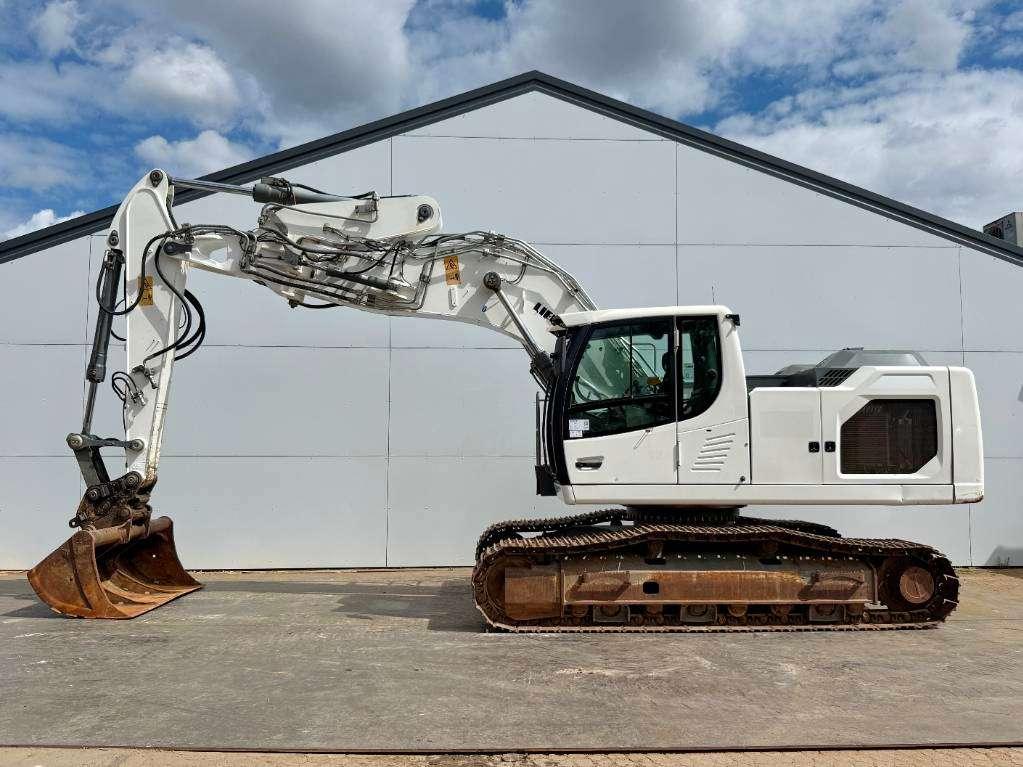 Liebherr R922LC - 2 Buckets Included / Automatic Greasing Photo 2