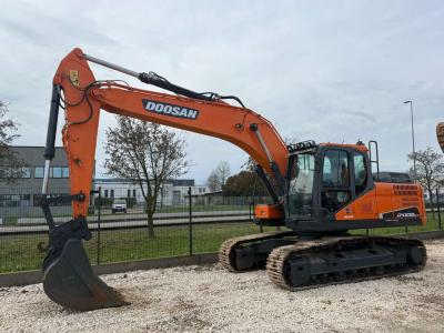 Doosan DX235-5 sold by MEK Srl