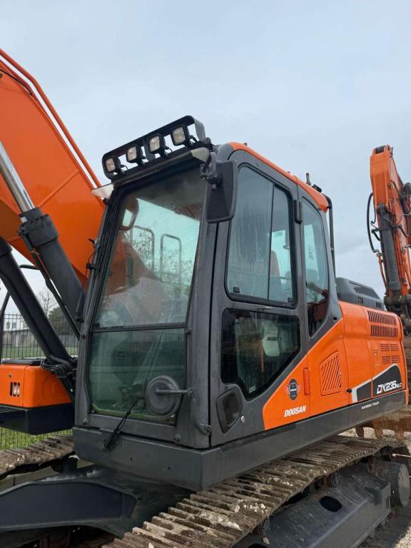 Doosan DX235-5 Photo 5