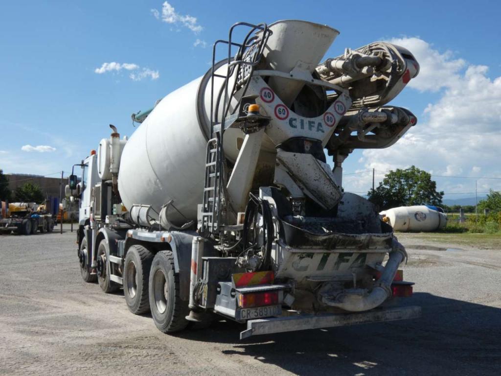 Iveco EEUROTRAKKER 410E44H Photo 6