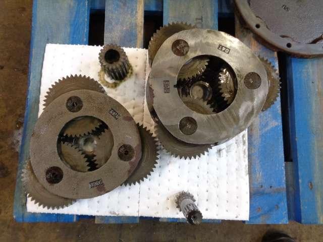 Traction drive for Takeuchi TB 1140 Photo 2