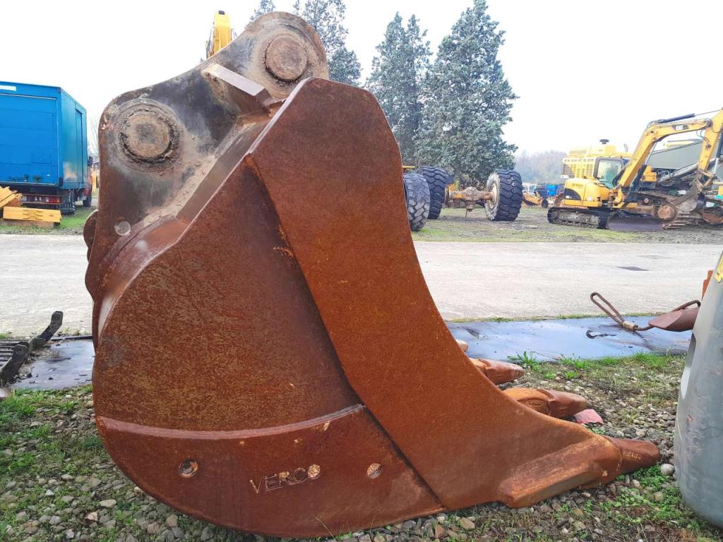 Volvo EC700B LC Photo 17