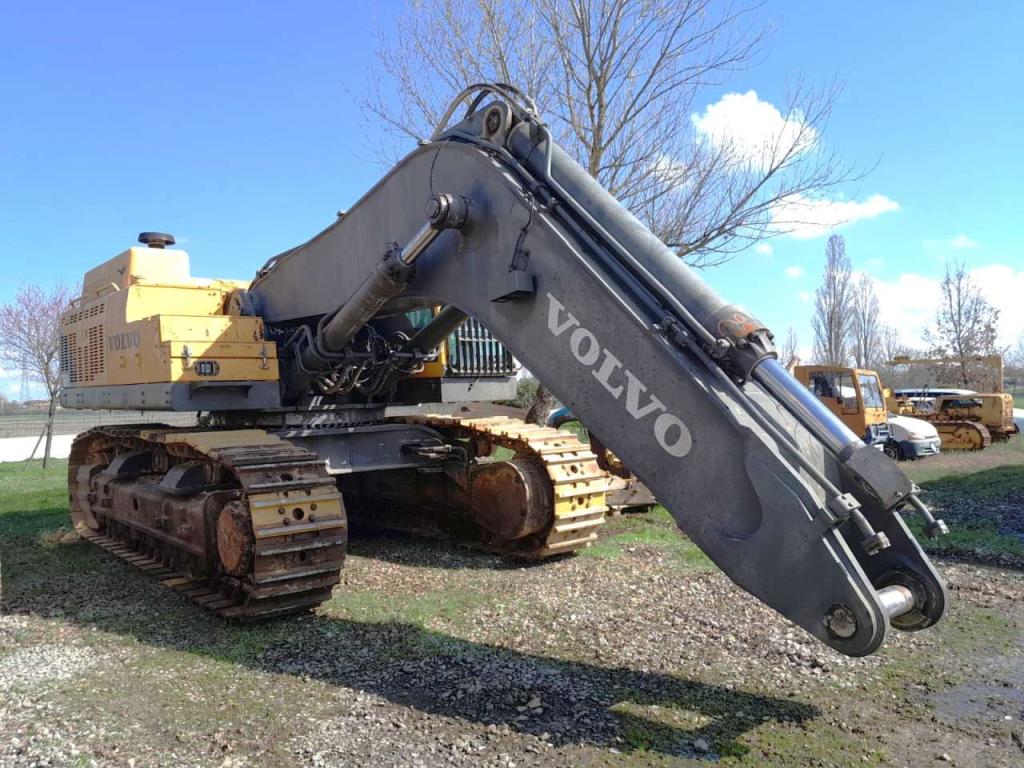 Volvo EC700B LC Photo 2