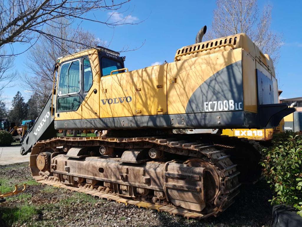 Volvo EC700B LC Photo 4