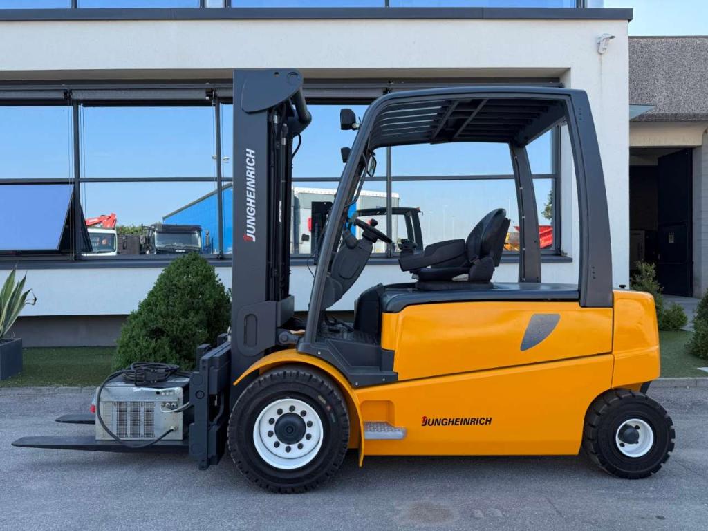 Jungheinrich EFG 550 Photo 1