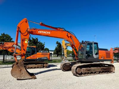 Hitachi ZX280LCN-3 sold by MEK Srl