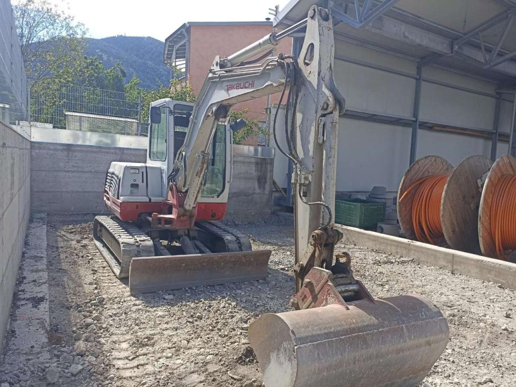 Takeuchi TB 250 Photo 4