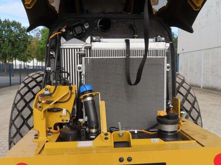 Caterpillar CS12 Photo 11