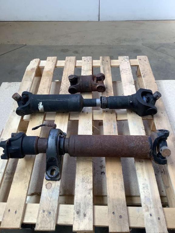 Propeller shaft for Caterpillar 924G Photo 2
