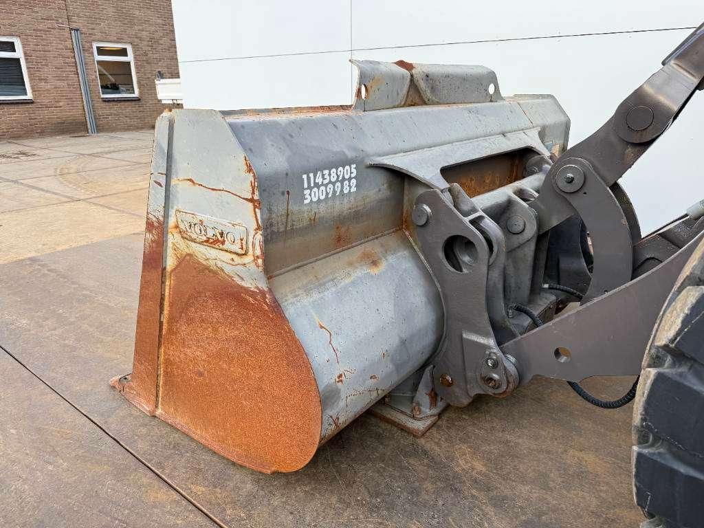 Volvo L60G - ORIGINAL 506 HR / GERMAN MACHINE Photo 14