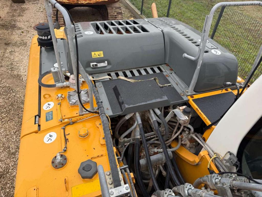 Liebherr R926LC Photo 7