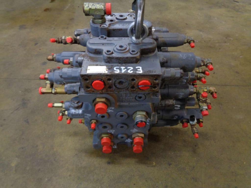 Hydraulic distributor for New Holland E 215 Photo 1