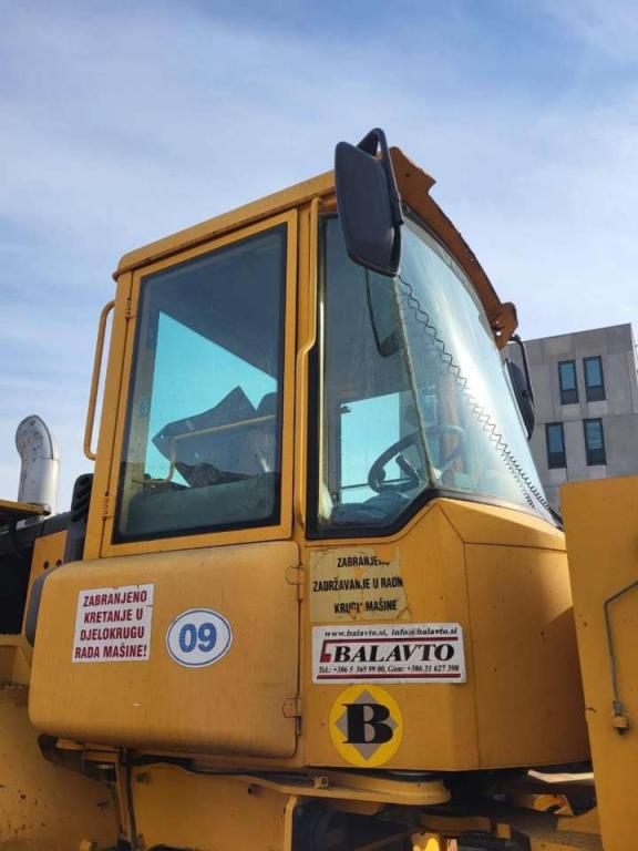Volvo cabin 33369 for Volvo L110E Photo 5