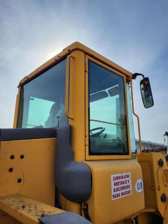 Volvo cabin 33369 for Volvo L110E Photo 7