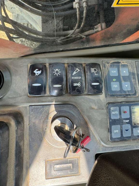 Doosan DX225NLC Photo 6