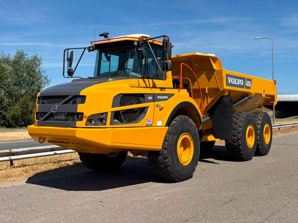 Volvo A25G Photo 1