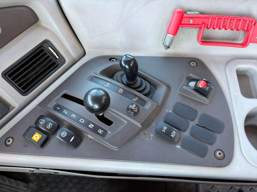 Volvo A25G Photo 19