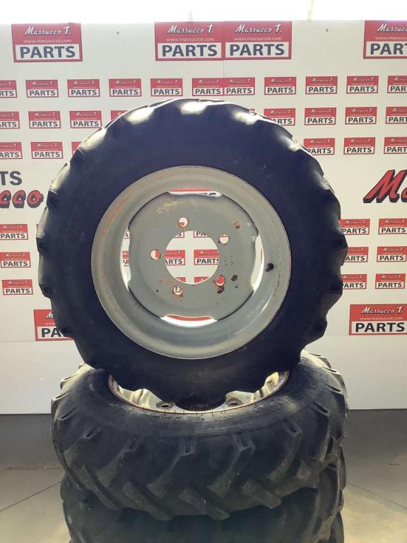 Tire with rim for Silla 800 Photo 2