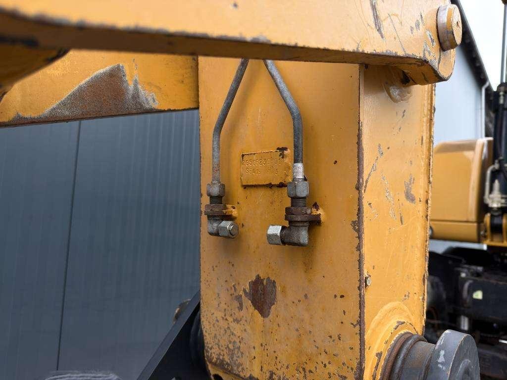 Caterpillar M316D Photo 12