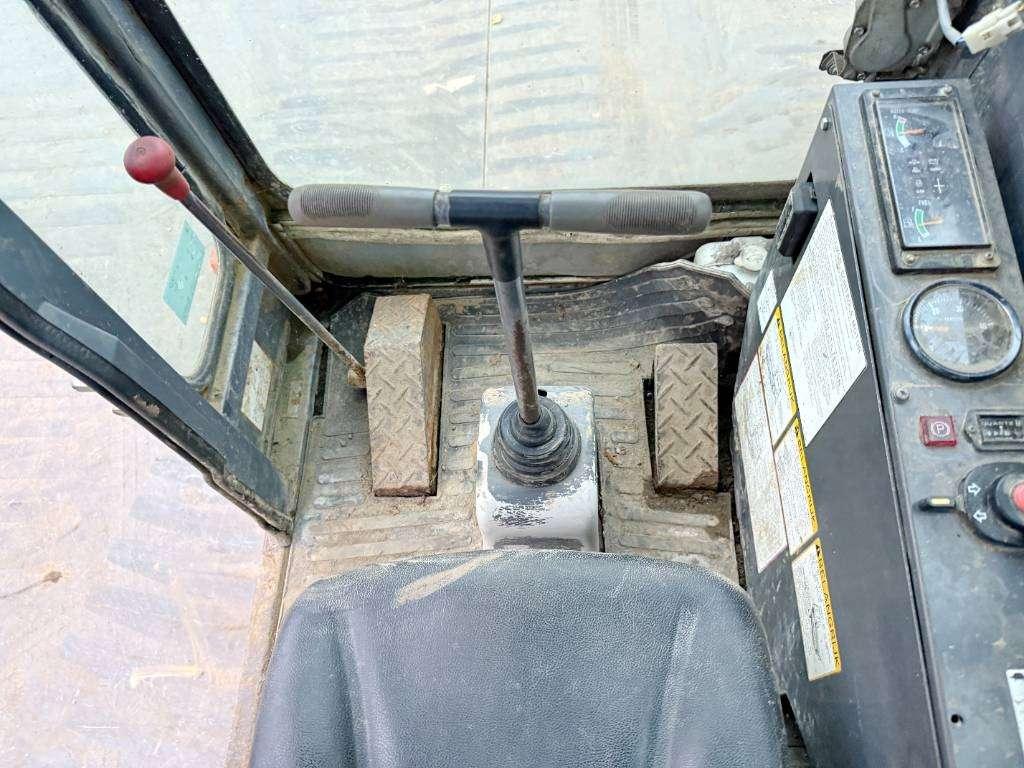 IHI IC100 - Isuzu Engine / Track Dumper Photo 11