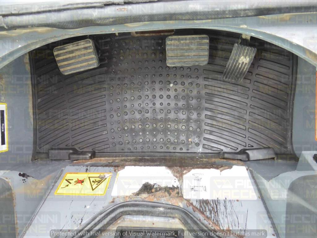 Takeuchi TL6R Photo 18
